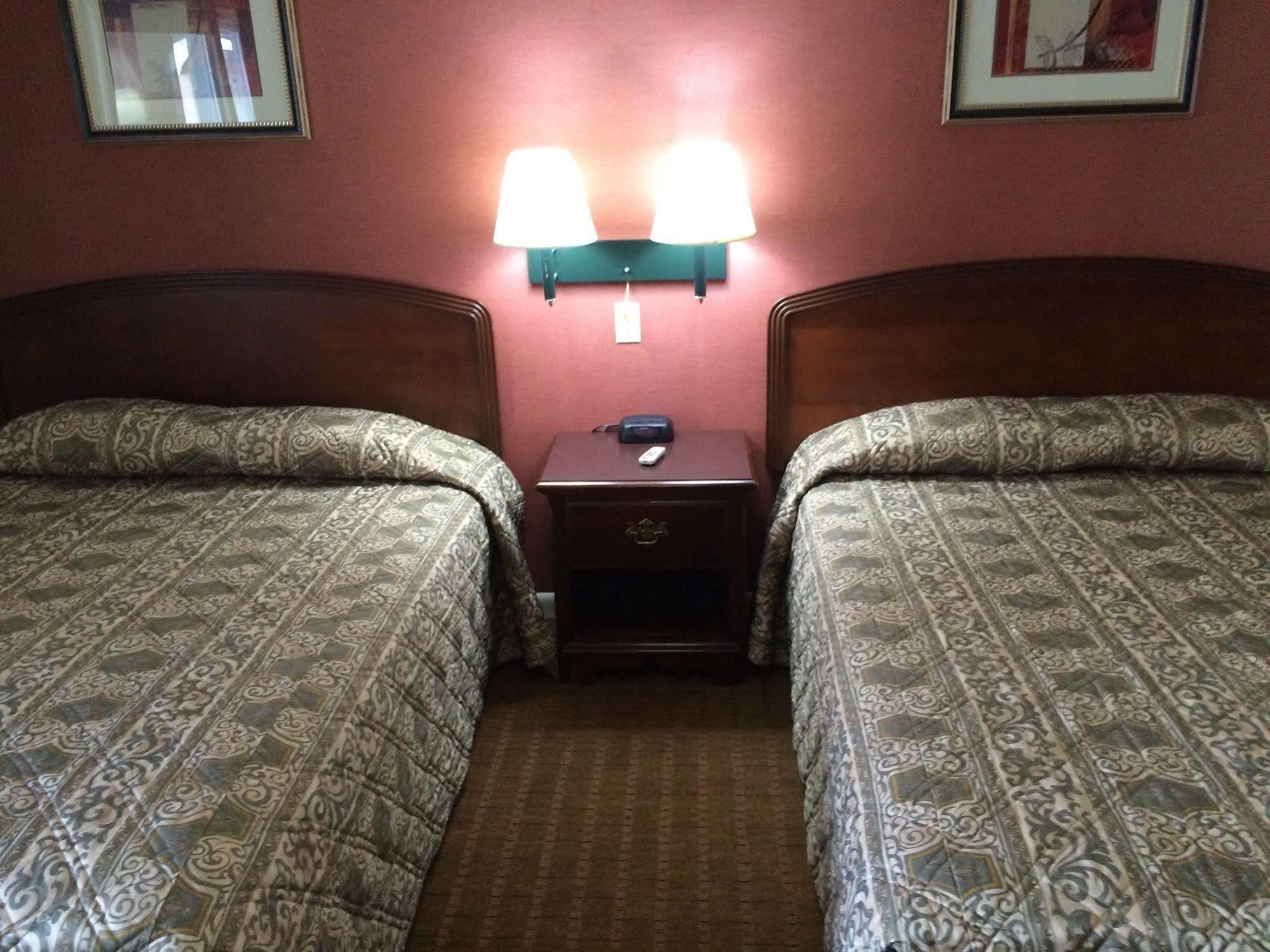 Red Carpet Inn West Springfield Kültér fotó