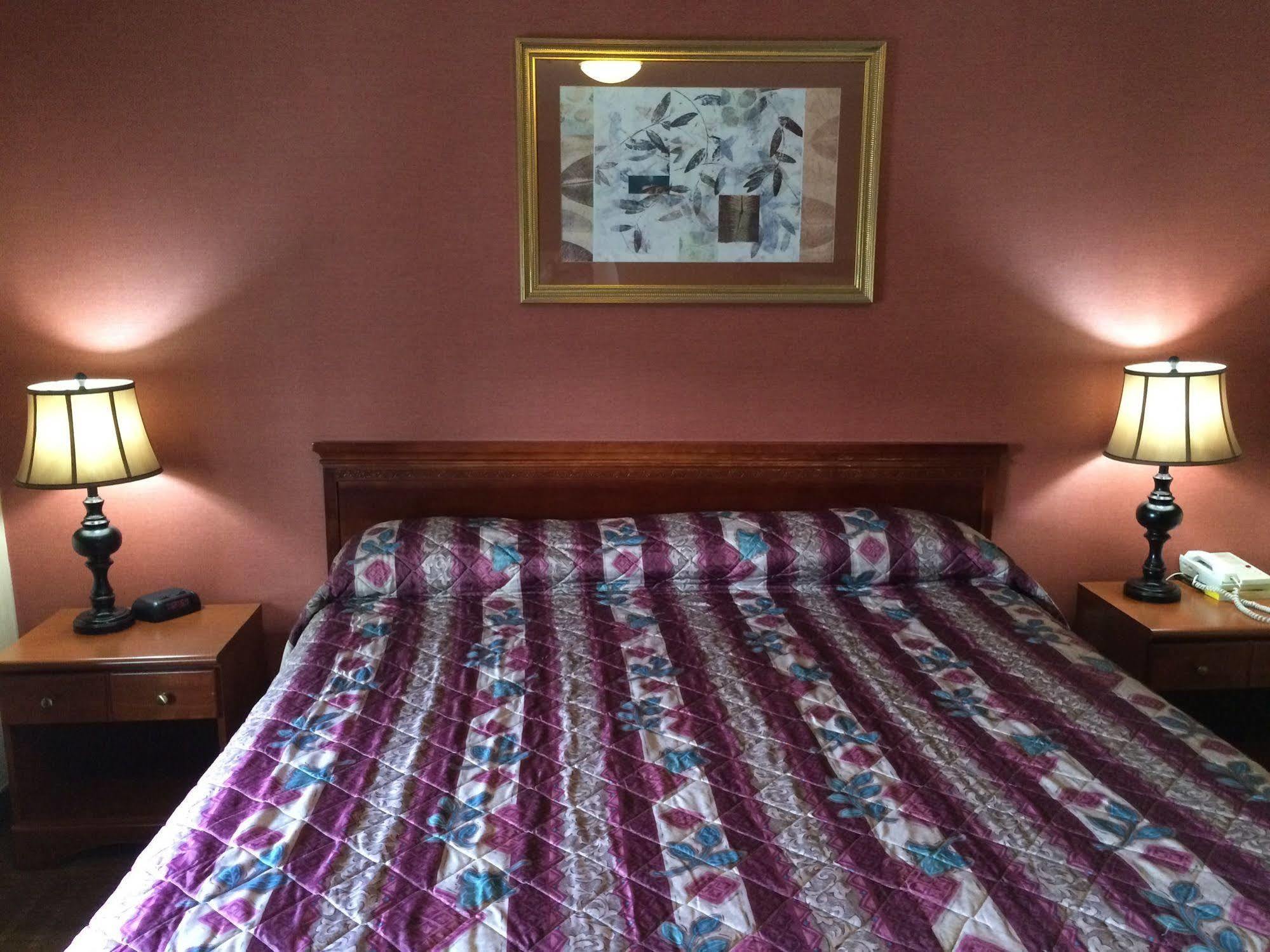 Red Carpet Inn West Springfield Kültér fotó